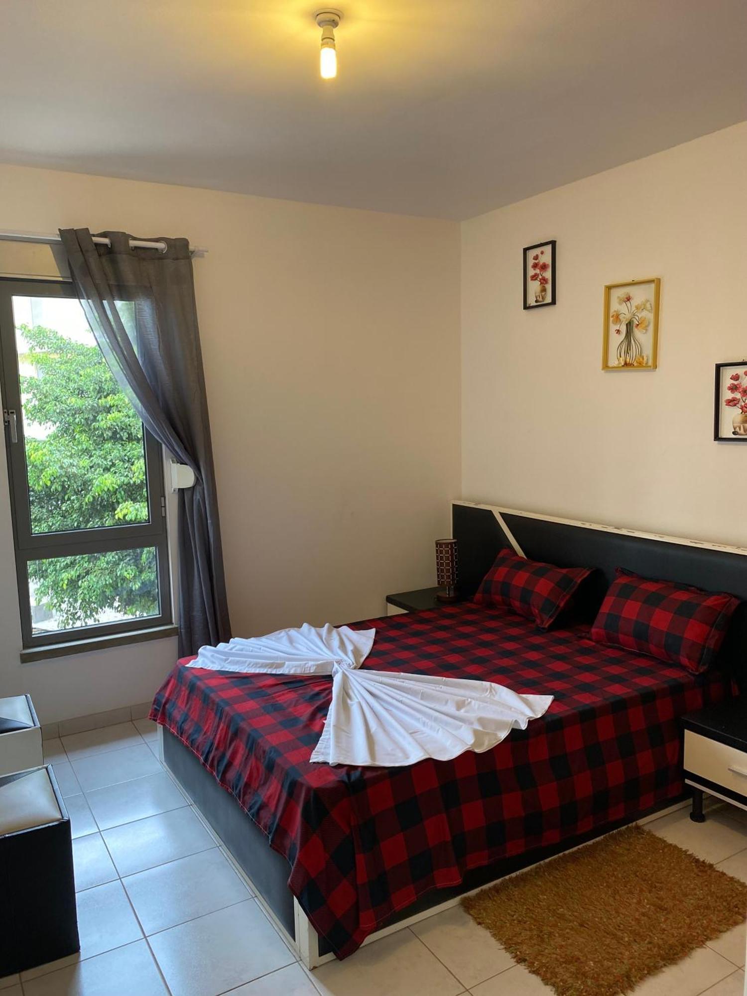 פראייה Apartamento T2 Equipado E Aconchegante. מראה חיצוני תמונה